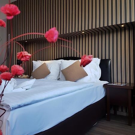 Hotel Pest Inn Budapest Luaran gambar