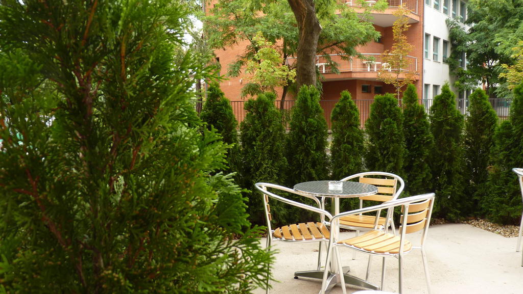 Hotel Pest Inn Budapest Luaran gambar