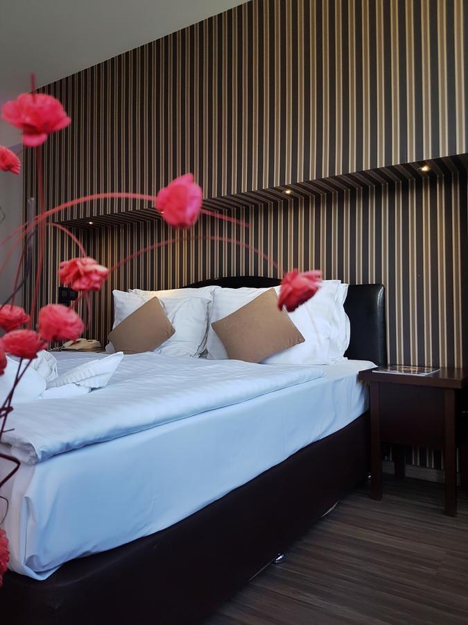 Hotel Pest Inn Budapest Luaran gambar