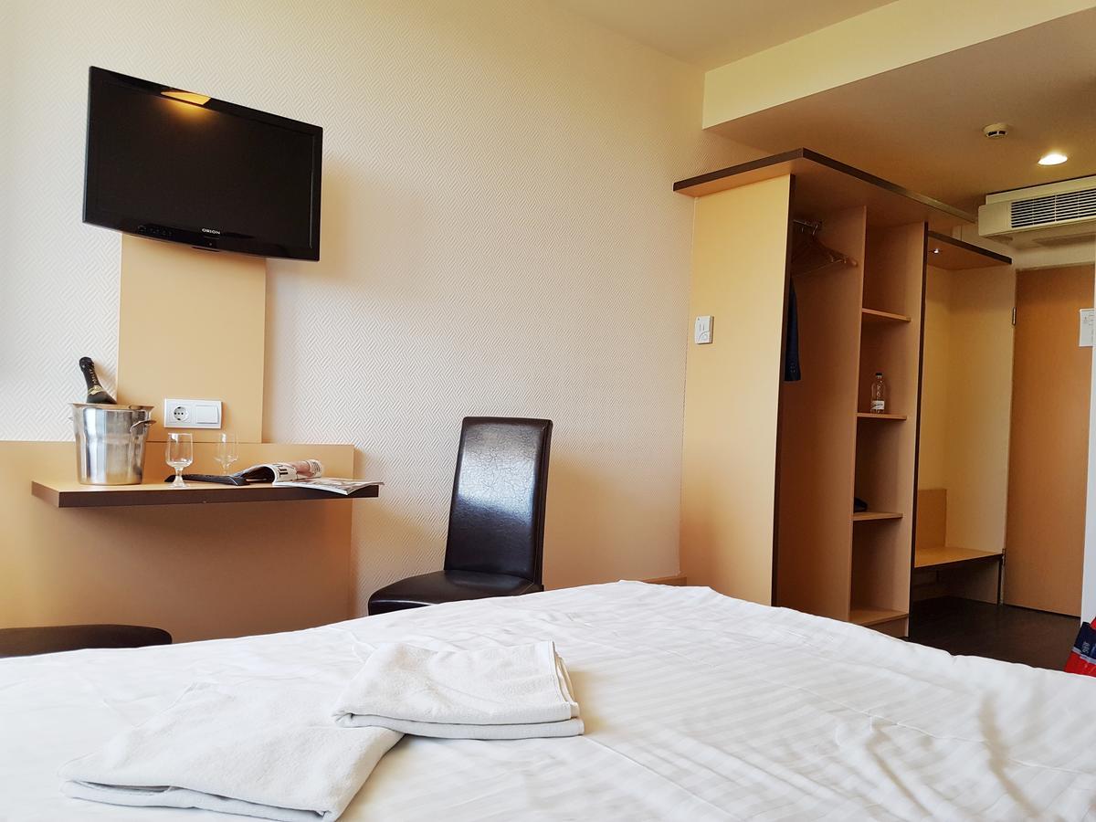 Hotel Pest Inn Budapest Luaran gambar